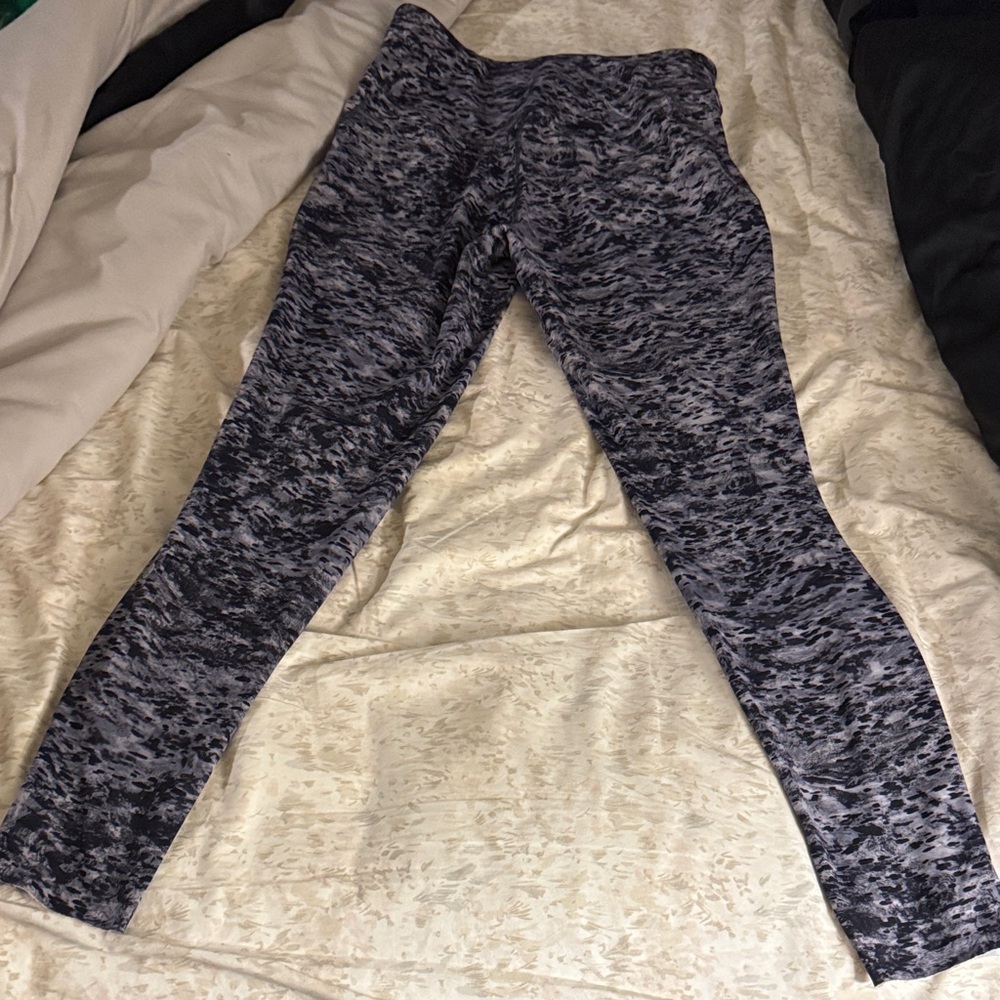 lululemon athletica Black and Gray Patterned Leggings